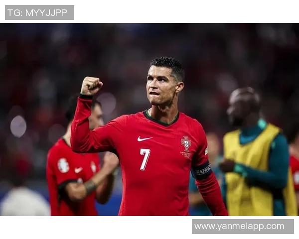 抽取足球明星卡片与C罗的传奇之路探秘