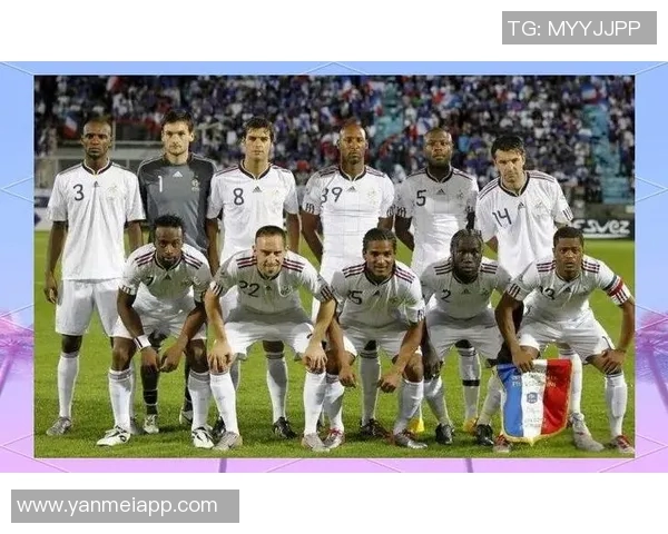 中国足球的辉煌与挑战：从历史回顾到未来展望的深度分析